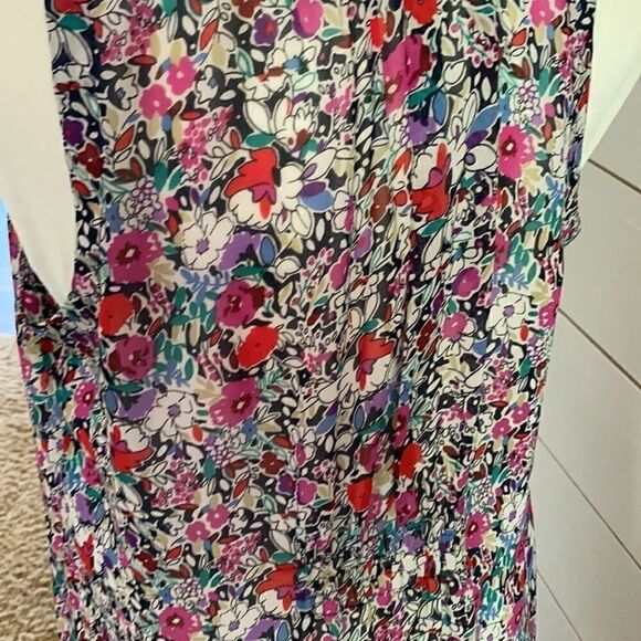 CAbi | Liberty Floral Sleeveless Blouse 355 | M - Picture 9 of 10